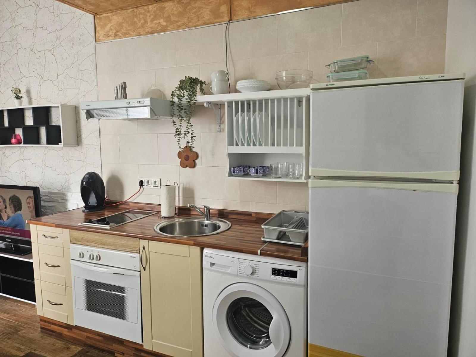 Geminis Apartment Rota Exterior photo